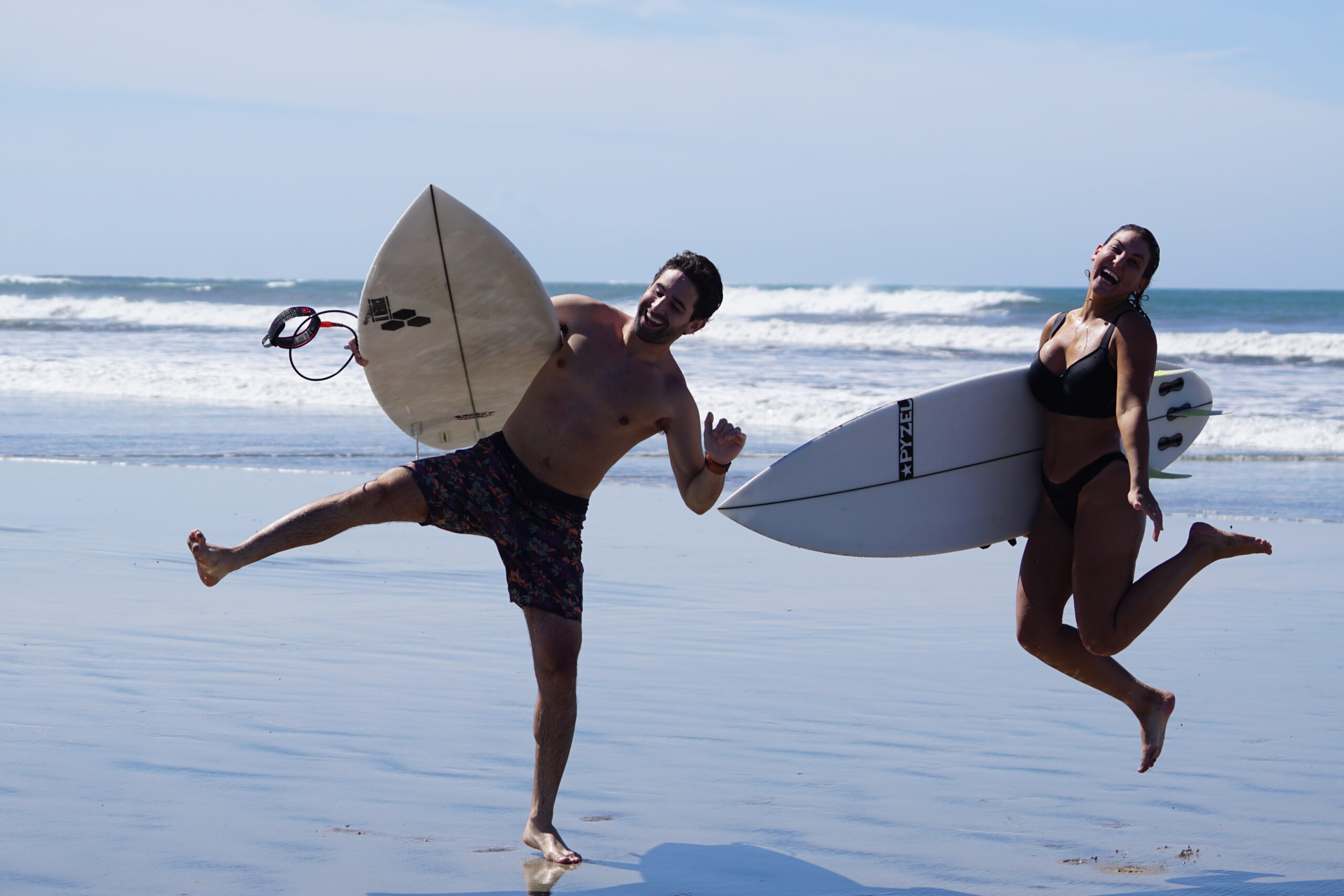 MIkey & Melly in Guiones Mikey & Melly kick up their heels having fun surfing in Nosara with Costa Rica Surf Trip!