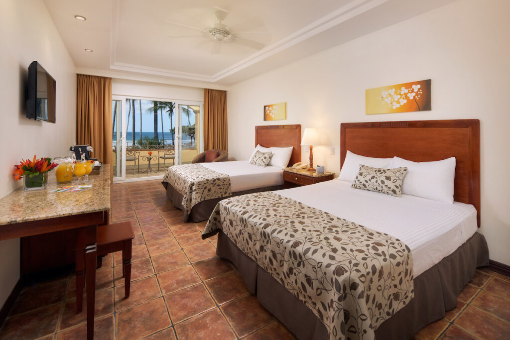 Diria Sunset Beachfront Room