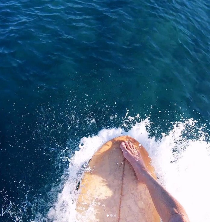 Noseriding in Costa Rica