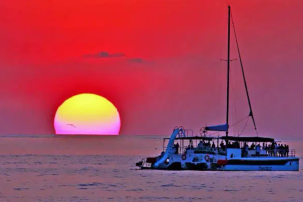 Manuel Antonio Catamaran sunset