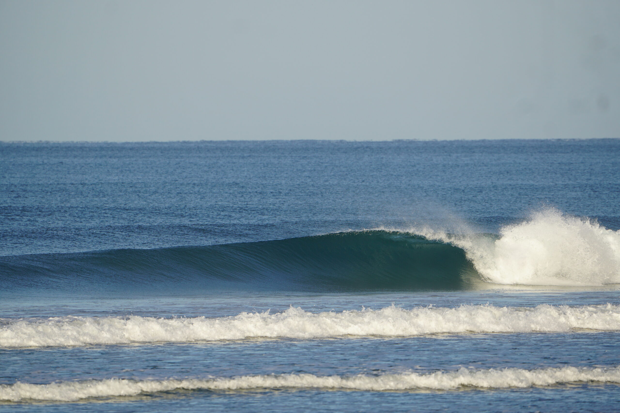 Right handed wave in Santa Teresa Costa Rica surf camp